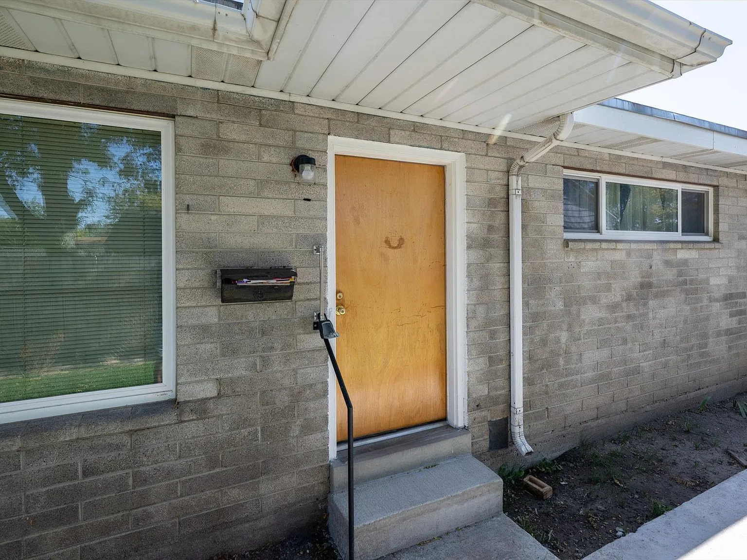2 bed, 738 sqft, $1,395 — Photo 2