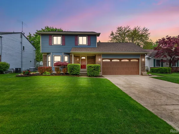 12727 Beresford Dr, Sterling Heights, MI 48313