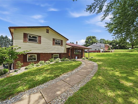 2nd image of 360 Dietz Ave NE