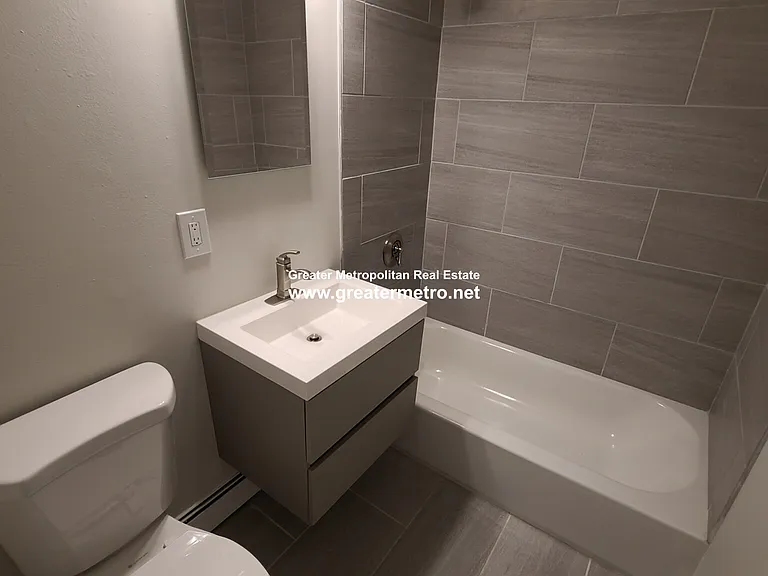 7-9 Holmes St #4B — Photo 16