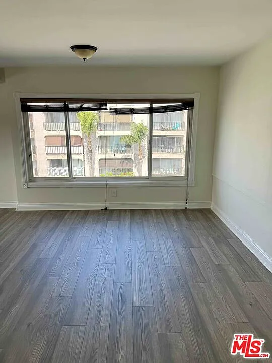 2 bed, 2.0 bath, 937 sqft, $2,300 — Photo 4