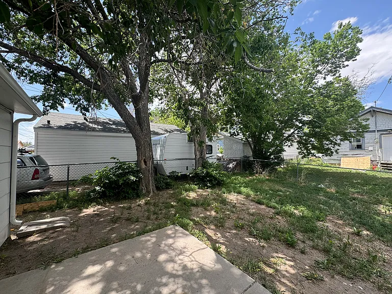 716 Capitol Ave — Photo 11