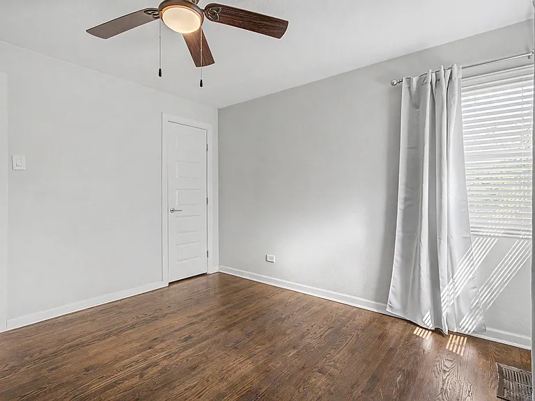 2991 Hudson St — Photo 18