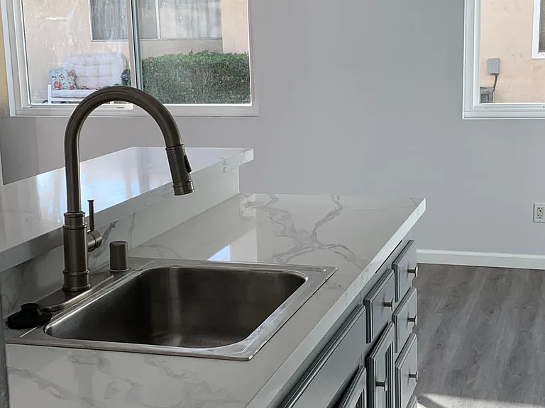9860 Buena Vista Ave — Photo 6