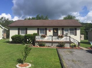 210 Mikee Rd, Princeton, WV 24740