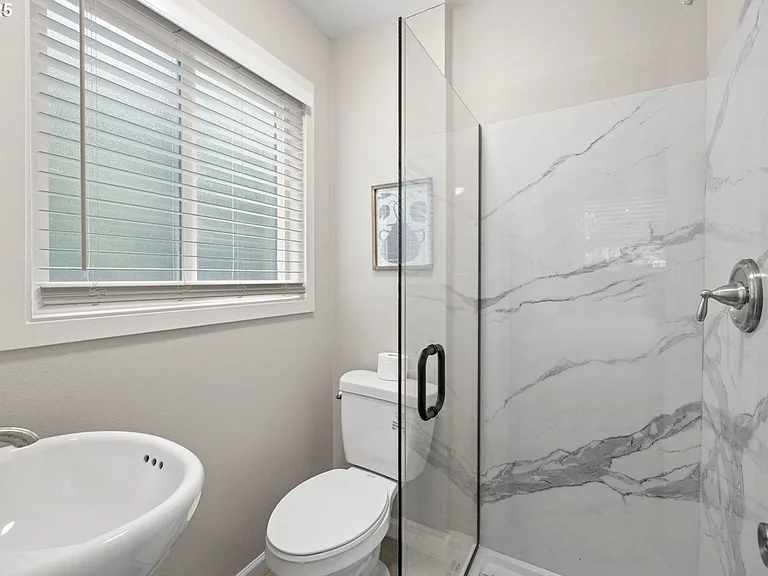 6401 SW McEwan Rd — Photo 10