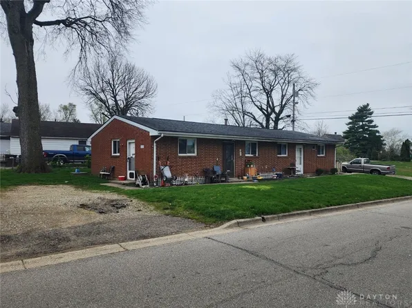1853 Montgomery Ave, Fairborn, OH 45324