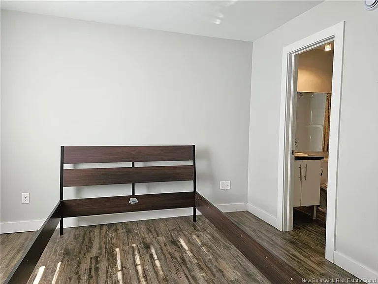 127 Waterloo St #120 — Photo 16