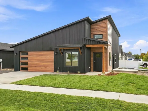 17422 E Maxwell Ave, Spokane Valley, WA 99016