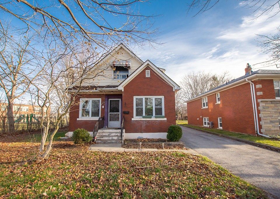 1st image of 138 Haig St #1
