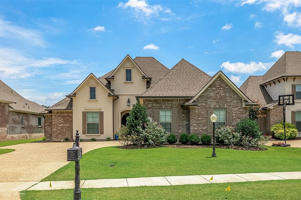1st image of 207 Conti Way