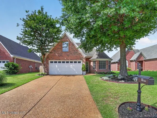 4669 Graham Lake Dr, Olive Branch, MS 38654