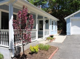 19 Homestead St, Smithfield, RI 02917