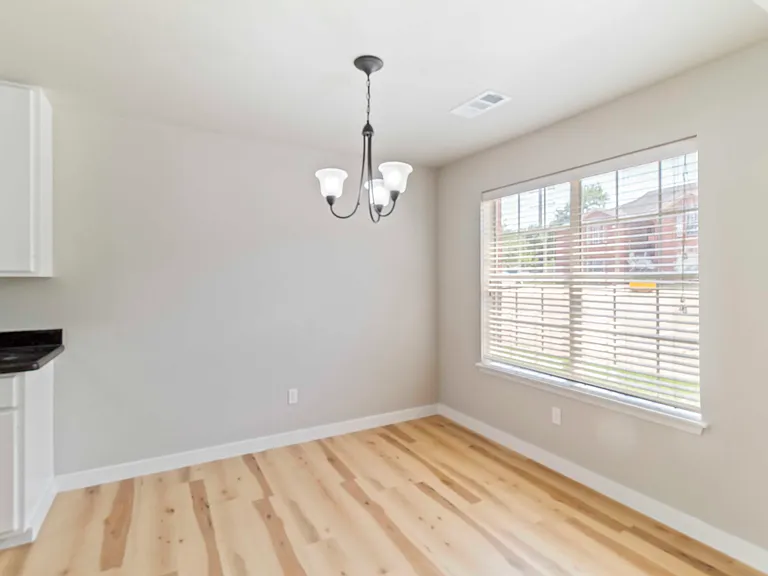 701 Balcones Dr #E — Photo 14