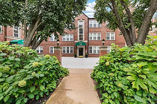 7538 Wydown Blvd #1B Photo 1