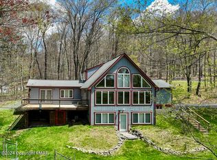 5118 Autumn Ln, Pocono Lake, PA 18347