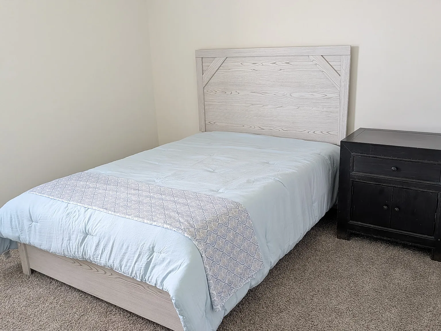 4 bed, 1249 sqft, $1,400 — Photo 2
