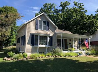 406 E North St, Whitewater, WI 53190