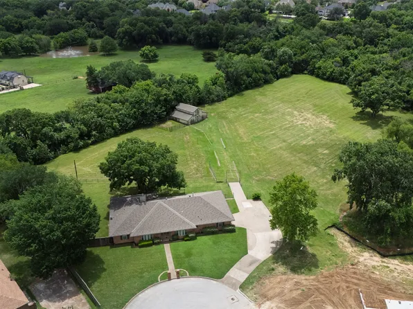 1215 Oakwood Trl, Southlake, TX 76092