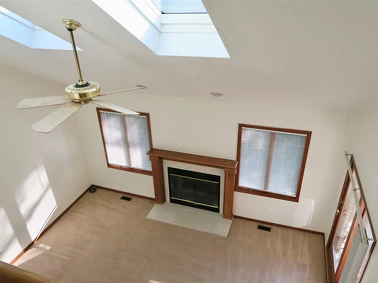 7233 Oakwood Dr — Photo 32