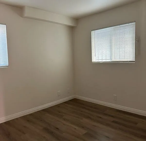 5207 Huntington Dr N #F — Photo 5