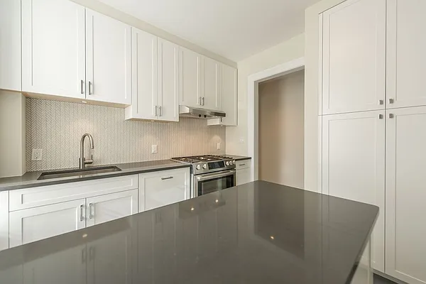 Rented by Thor Equities | media 30