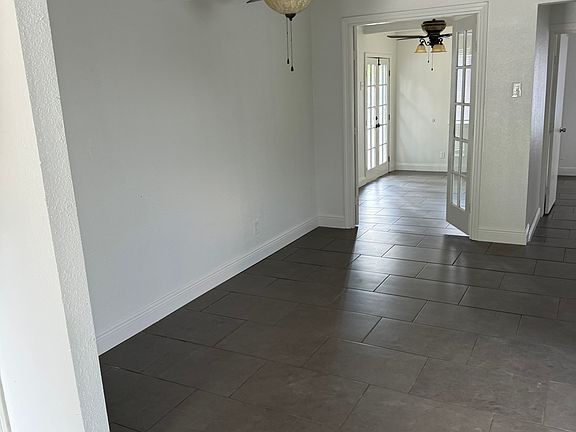 2nd image of 606 Deely Pl