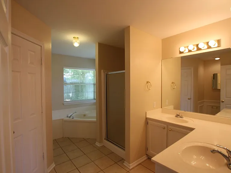 1727 Sapphire Cay — Photo 21