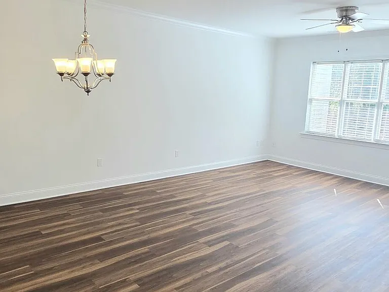 305 Savannah Ridge Rd — Photo 8