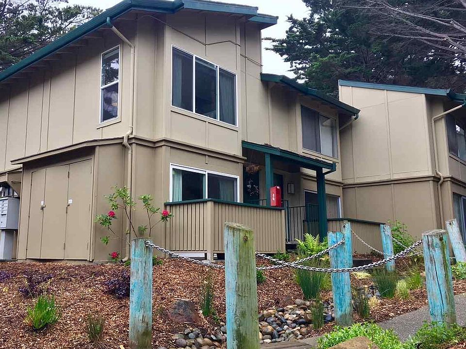 1st image of 383 Mandarin Dr #4