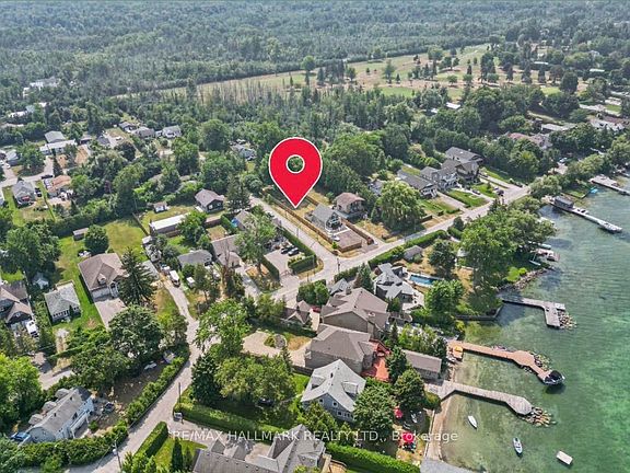 2nd image of 941 Lake Dr N