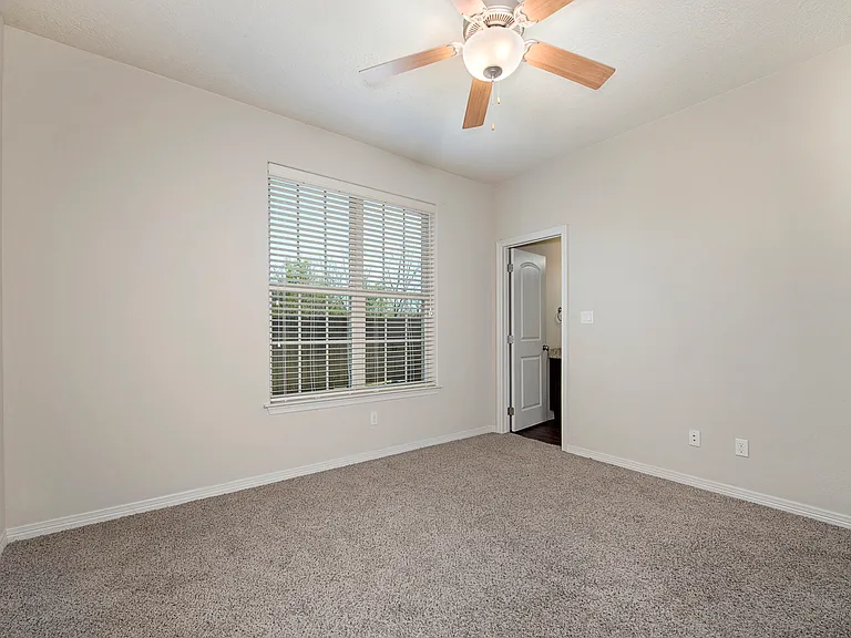 534 Forest Dr — Photo 12
