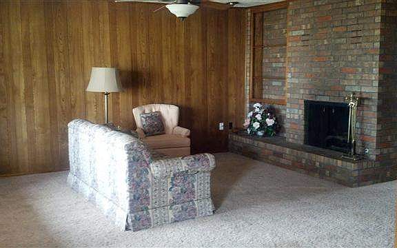 4th image of 705 NW 67th St
