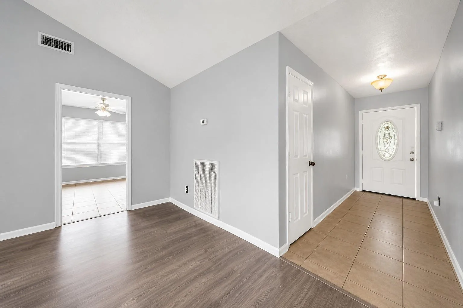 3 bed, 2.0 bath, 1351 sqft, $1,845 — Photo 3