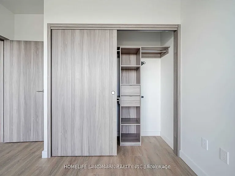 95 McMahon Dr #2710 — Photo 11