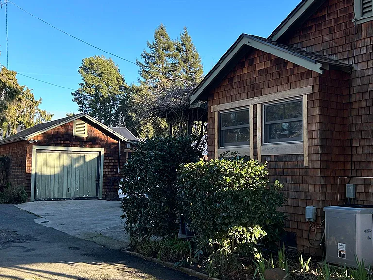 driveway to the back