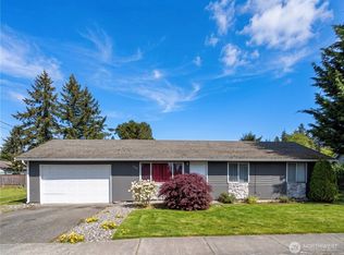 930 N Laventure Rd, Mount Vernon, WA 98273
