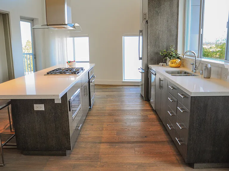 201 Marshall — Photo 28