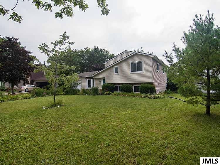 1st image of 9239 Abbey Ln