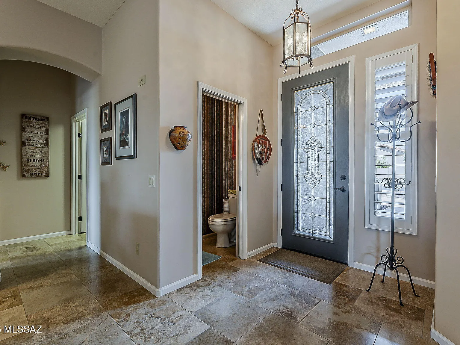 3 bed, 2.5 bath, 2450 sqft, $5,000 — Photo 3
