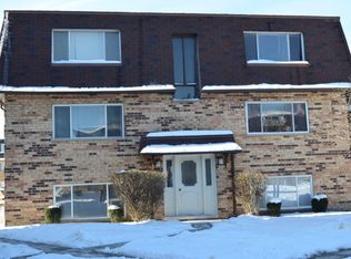 10030 Holly Ln APT GS, Des Plaines, IL 60016