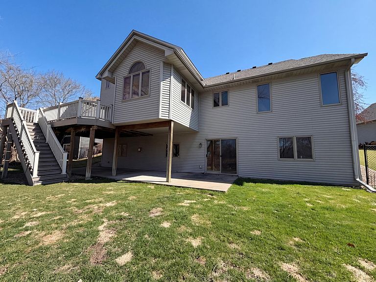 Listing photo 5