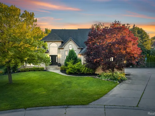 53961 Sutherland Ct, Shelby Township, MI 48316