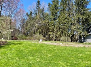 9116 Frenchmans Creek Dr, Phoenix, NY 13135