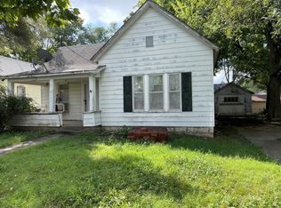 419 W 3rd St, Chanute, KS 66720