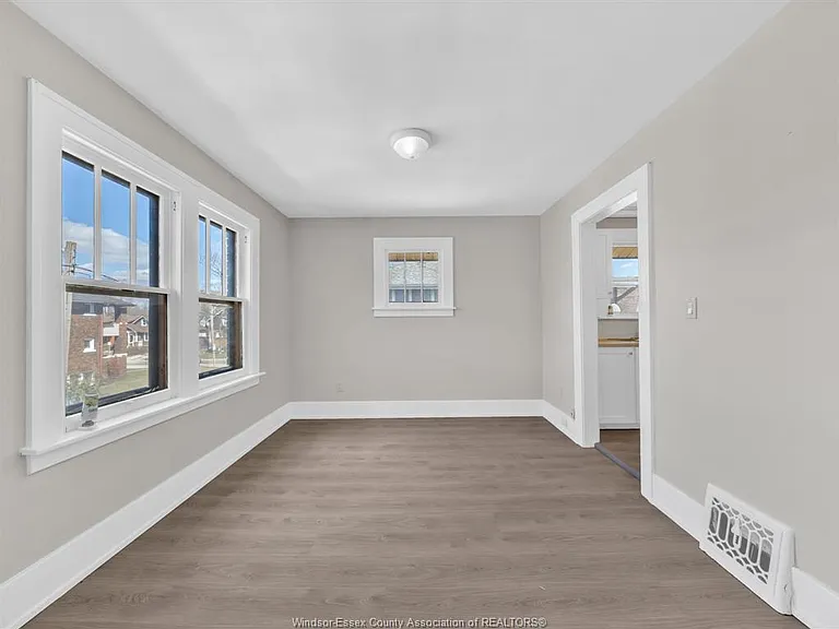 535 Pine St — Photo 13