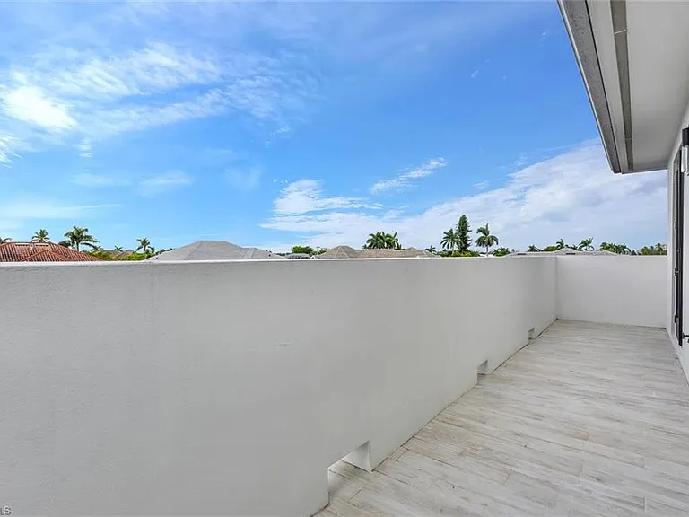 1621 Begonia Ct — Photo 43