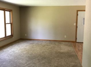 1427 Bay View Dr, Devils Lake, ND 58301