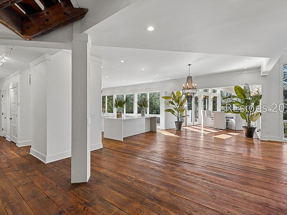 4th image of 9 Rice Gate Cir