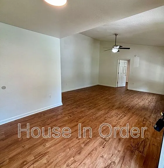 41 Atkins St #E2 — Photo 6